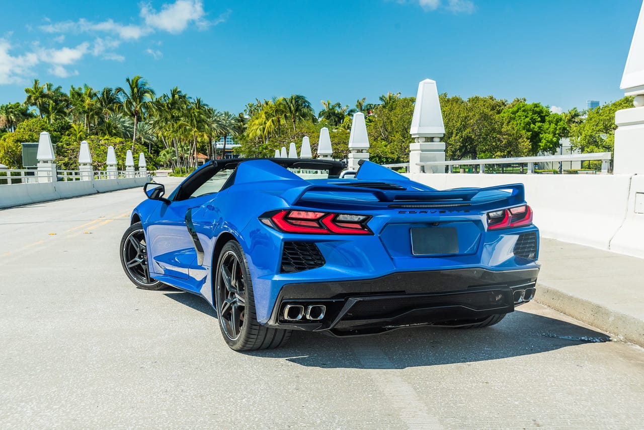rent blue corvette chevrolet 2