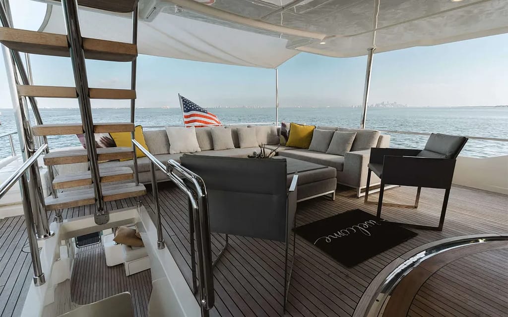 sitting place - custom line yacht miami