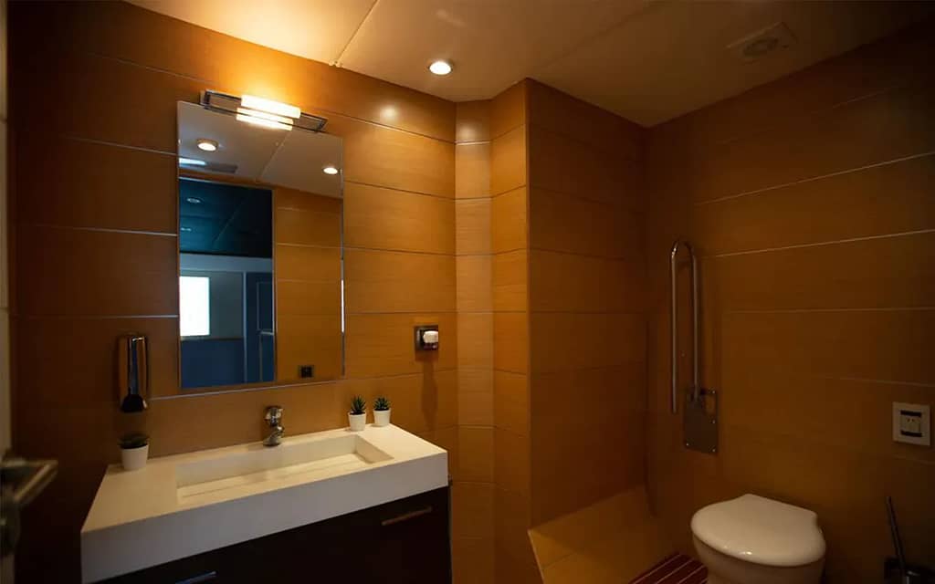 ibiza spain- yacht explorer wc