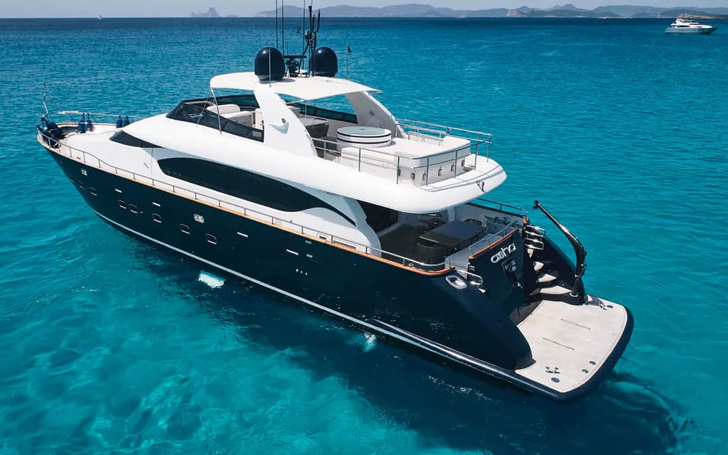 mega yacht ibiza - maiora ibiza 2