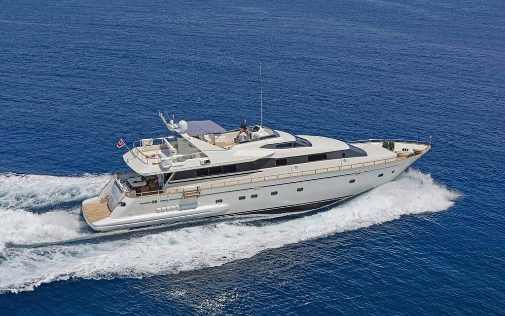 falcon yachts mykonos - billionaires