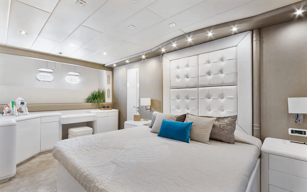 mangusta yacht ibiza - interior