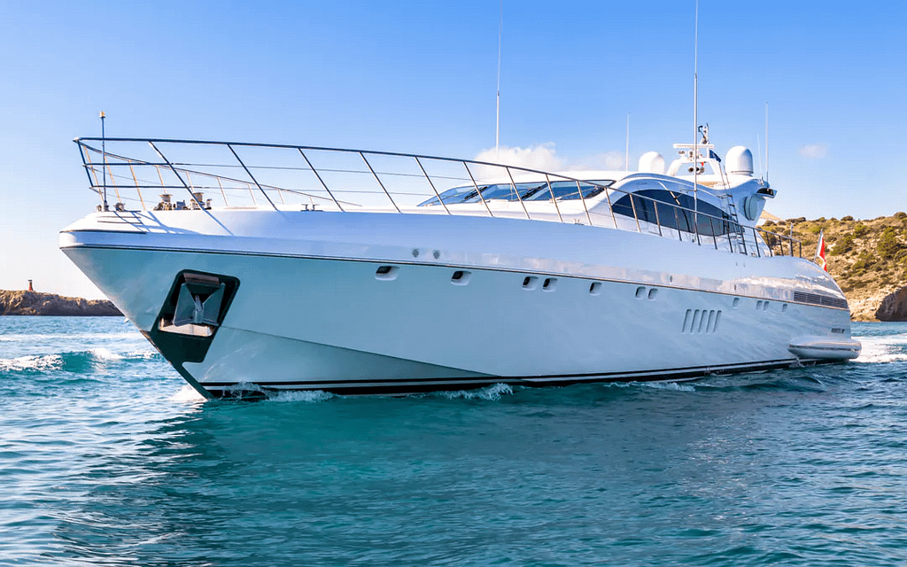 luxury yacht ibiza - 108' mangusta