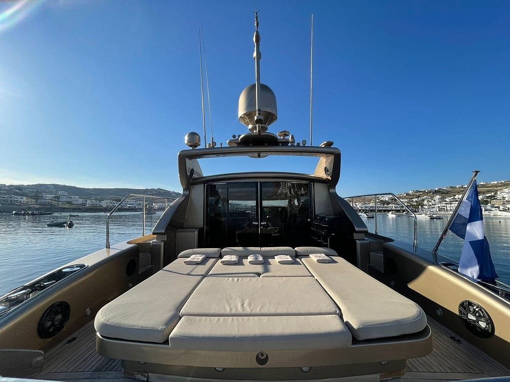 arno leopard - luxurious yachts mykonos - billionaire club mykonos 6