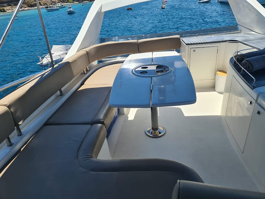 yachts mykonos - lady j yacht - concierge - yachting mykonos