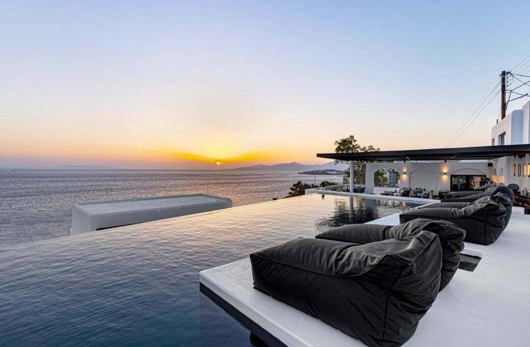 booking luxury suites mykonos - tagoo black - billionaire club Mykonos villas pool