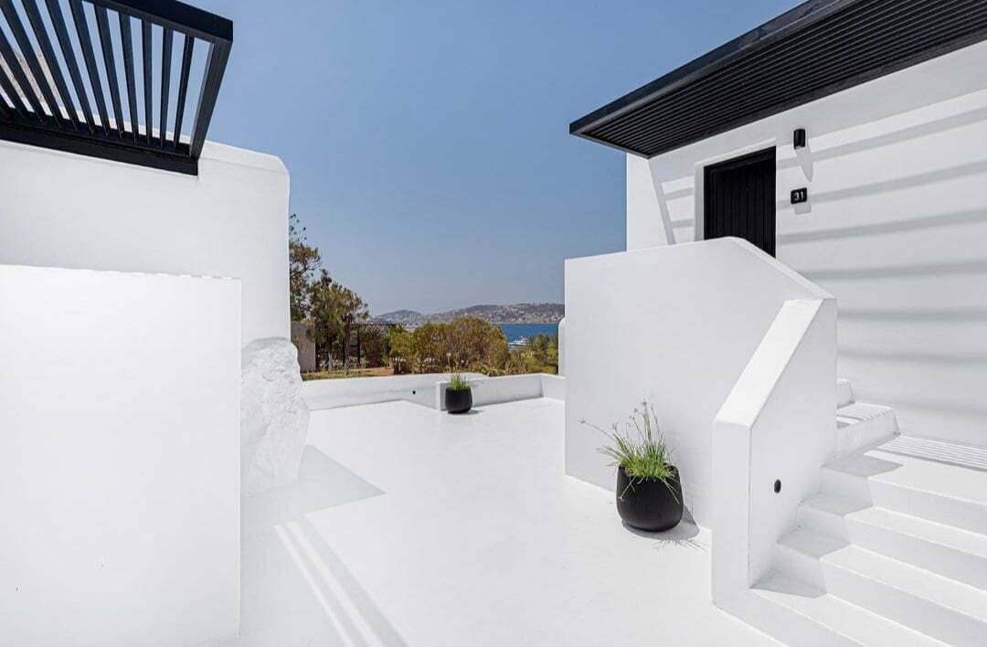 booking luxury suites mykonos - tagoo black - billionaire club Mykonos villas 2