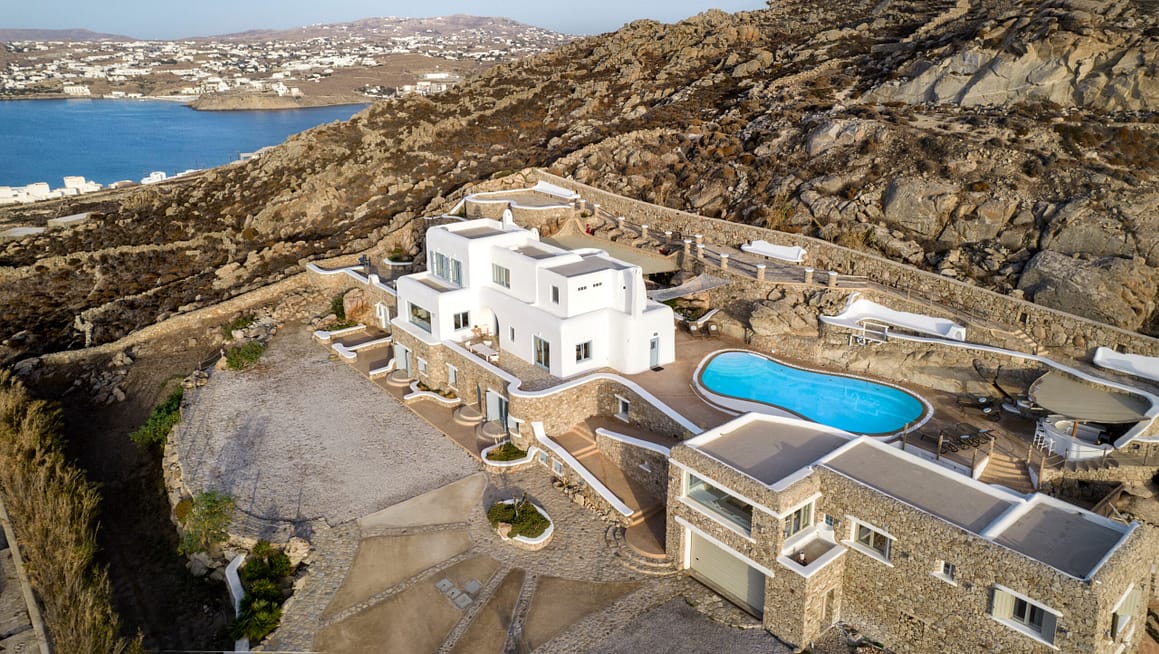 Gloria Villa