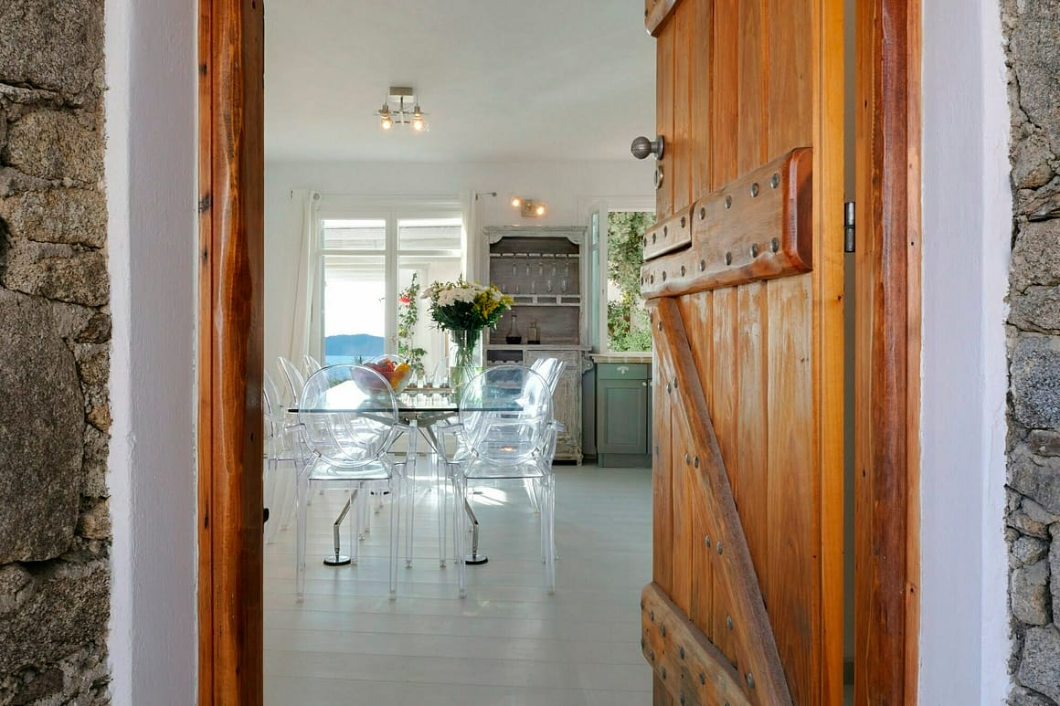 Delos Villa