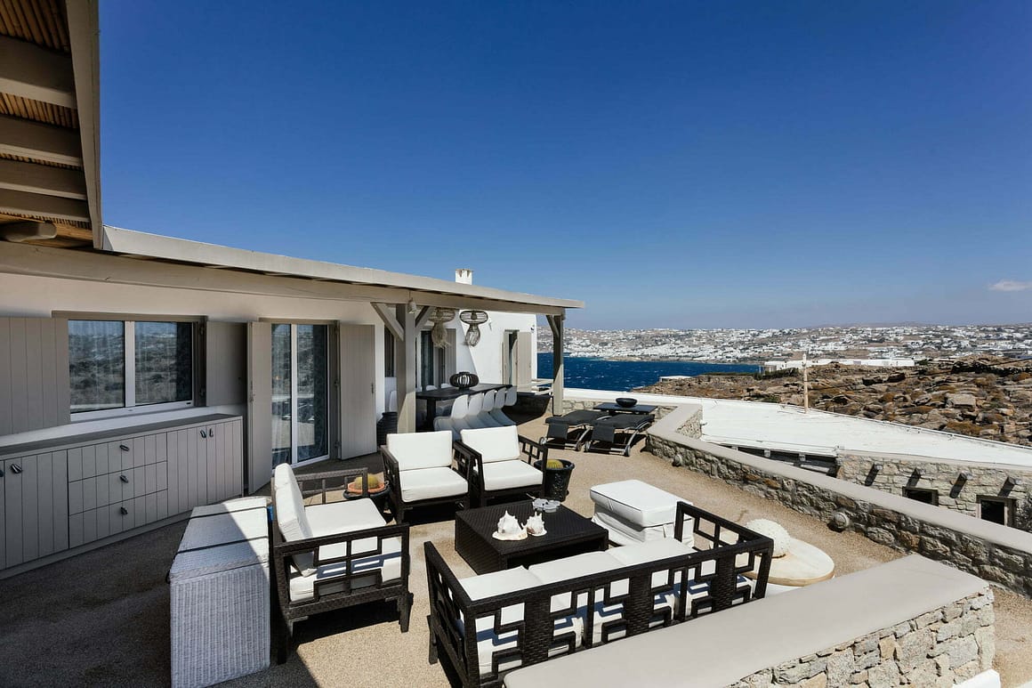 whitelist villa mykonos - queen villa mykonos angelica - billionaire club view