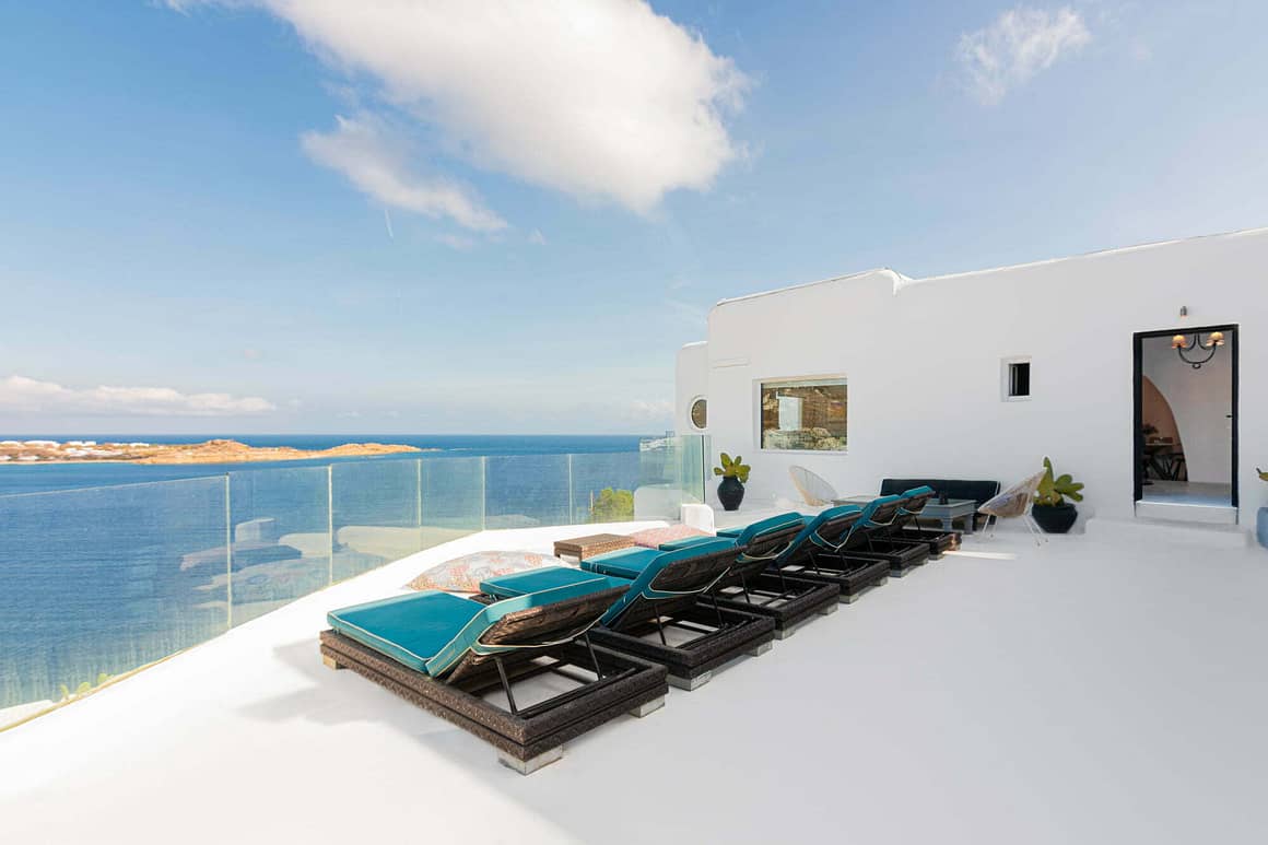 Aquawhite Villa