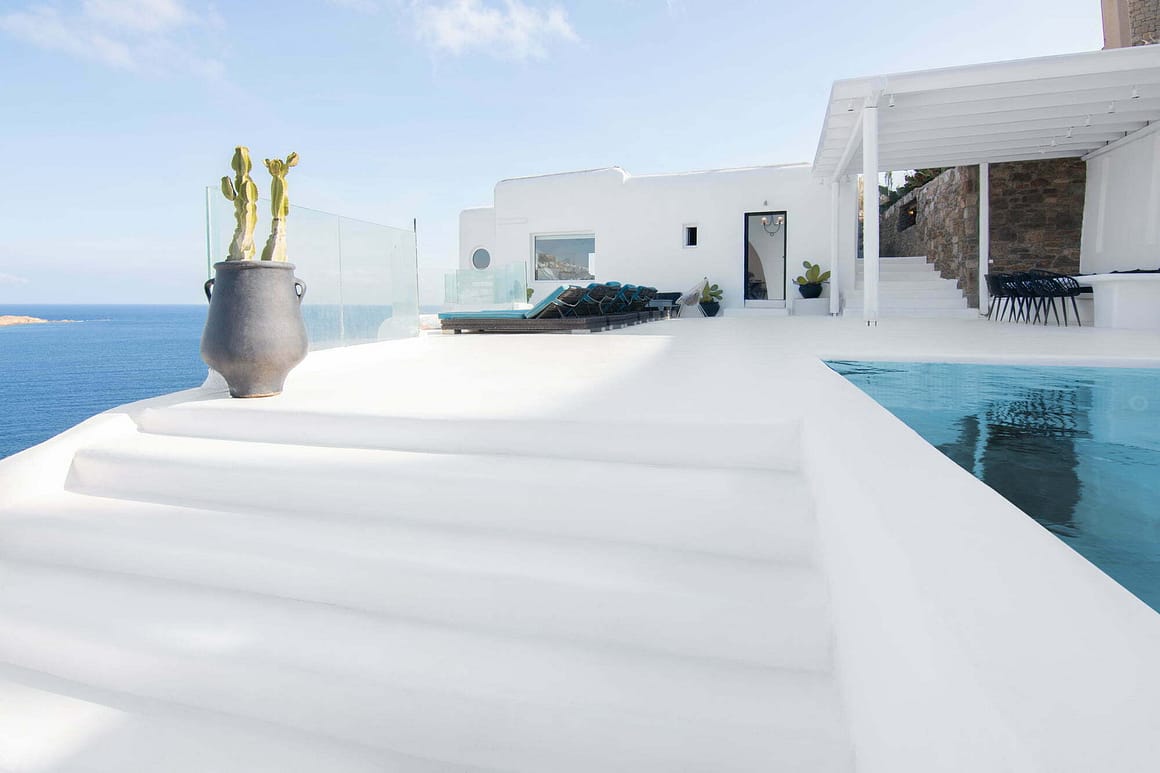 Aquawhite Villa