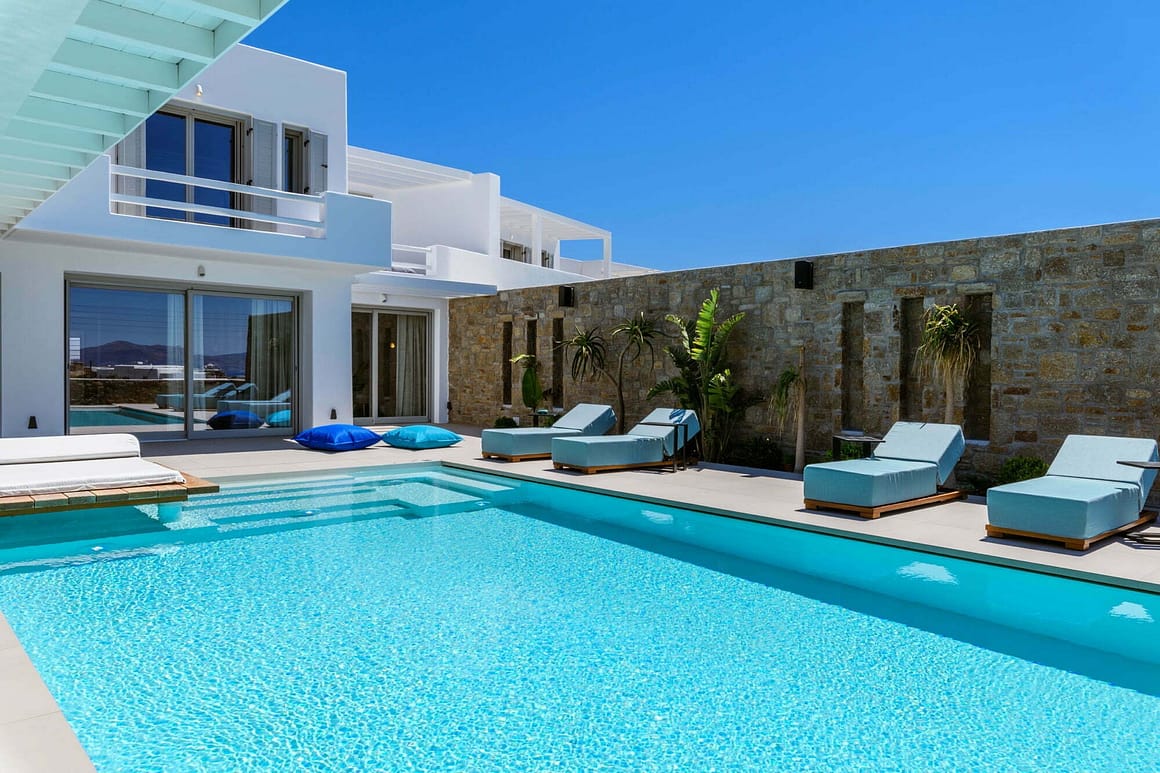 luxury villas mykonos - millionaires villa - billionaire club