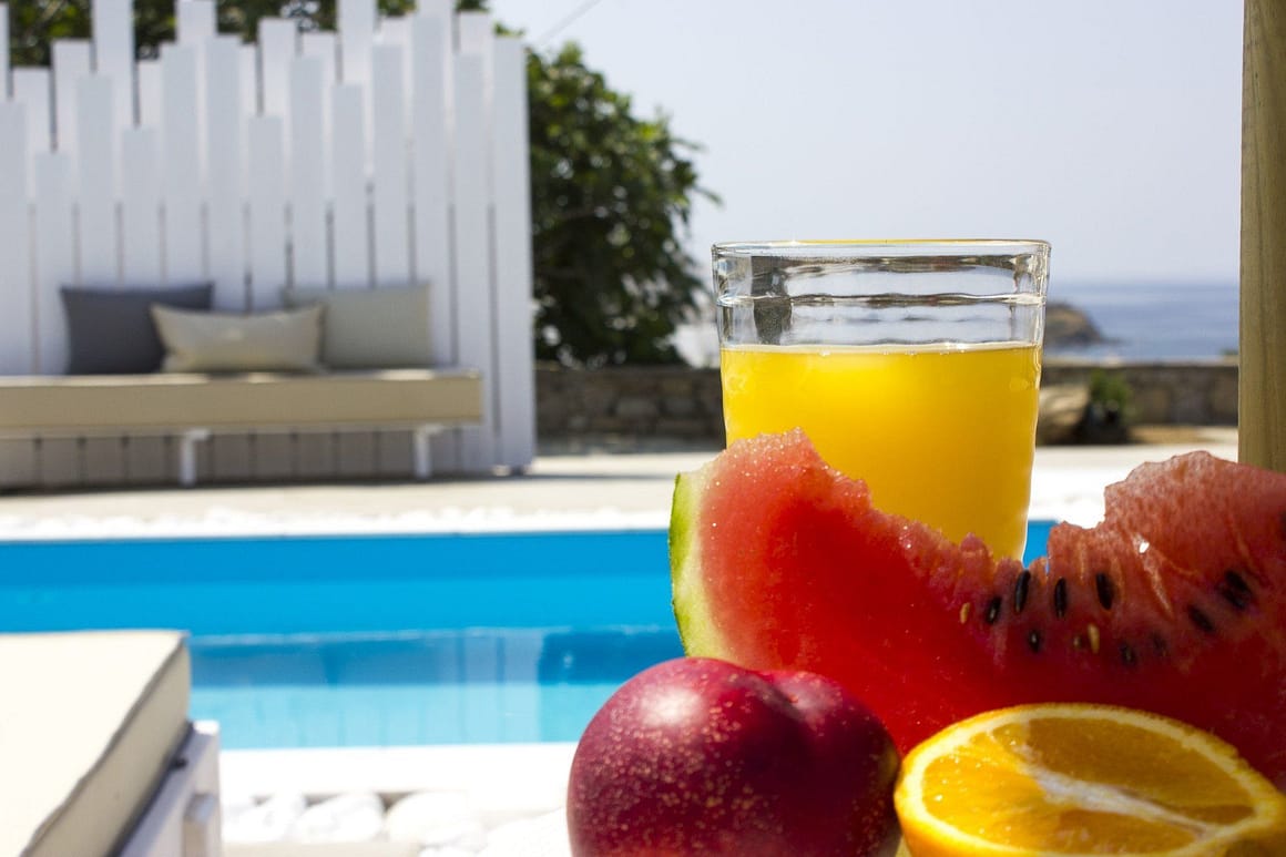 mykonos villa thalassa - billionaire club - pool drinks