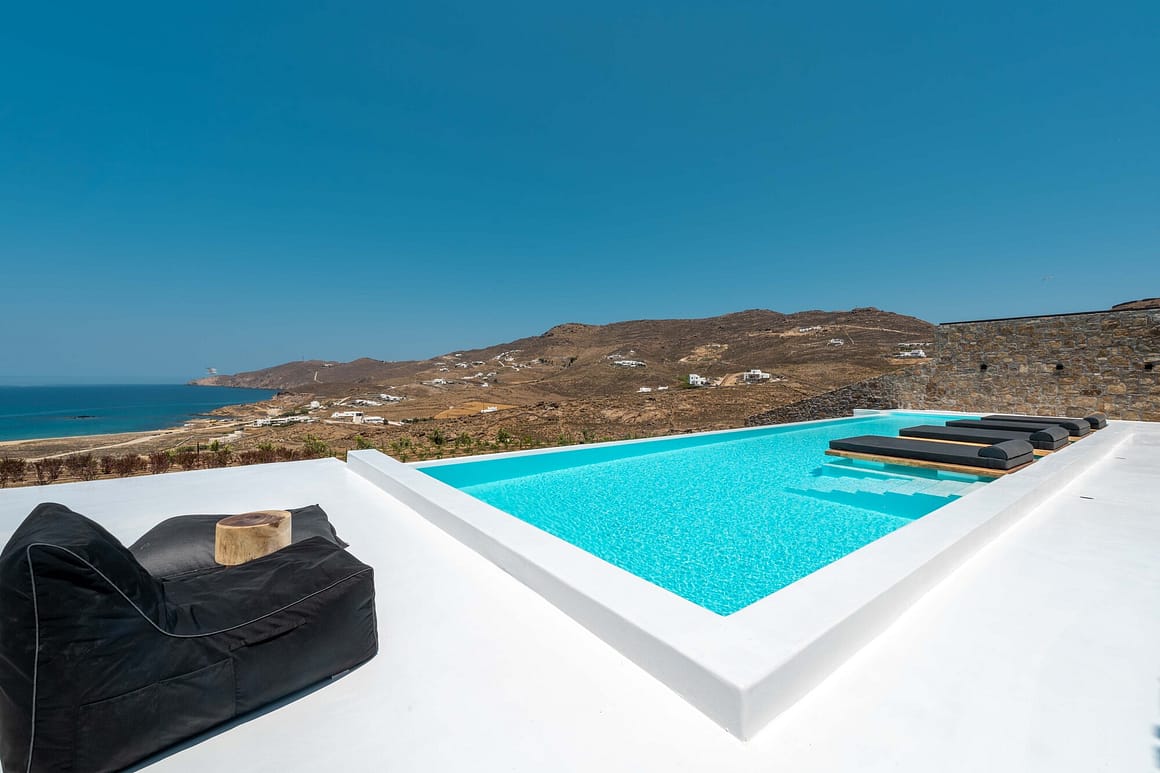 ultra luxury mansions mykonos - billionaire club 5