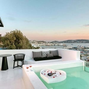 travel-to-mykonos-billionaire-club-mykonos