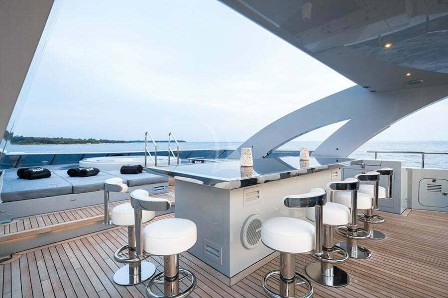 heesen 4400 yacht