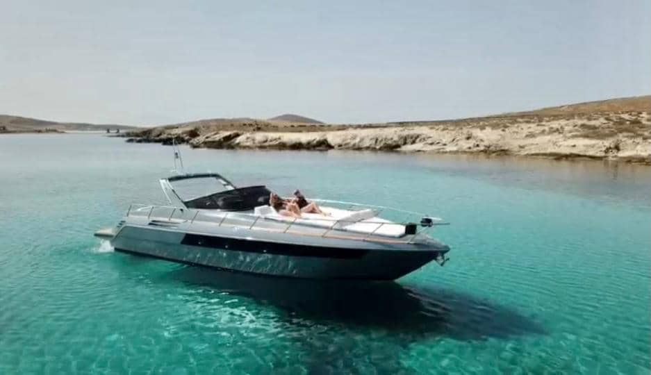 cranchi 44 in mykonos yacht