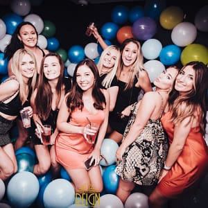 girls in the club of London