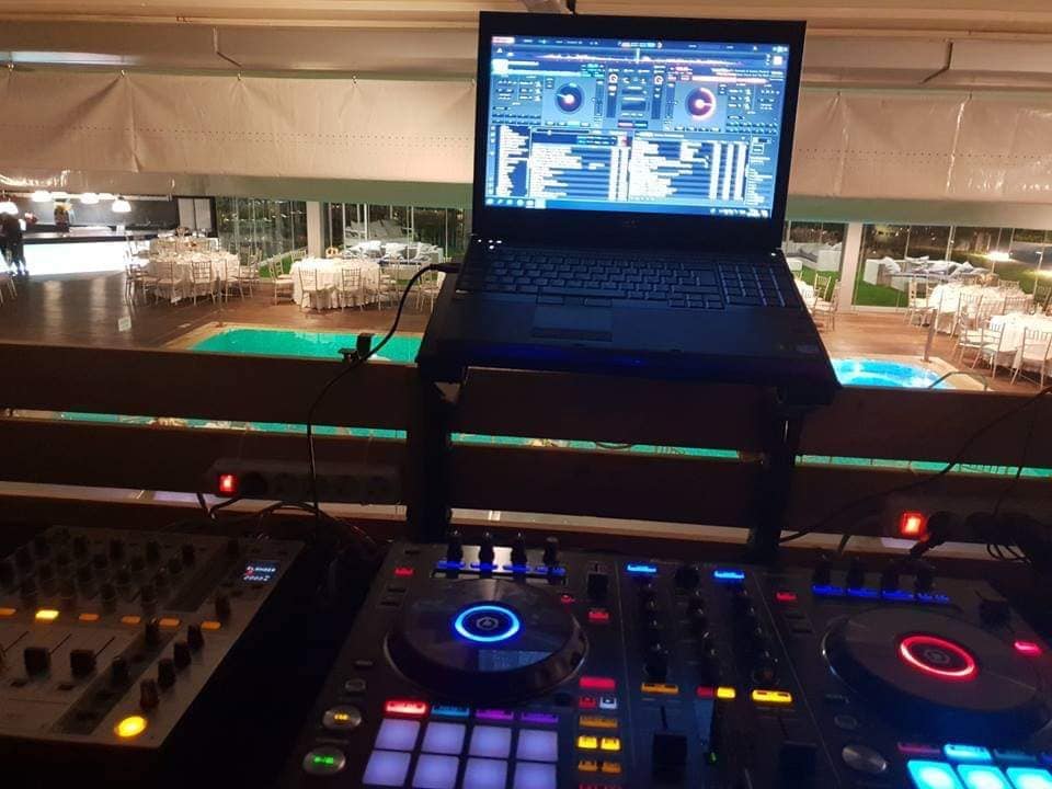 dj santorini
