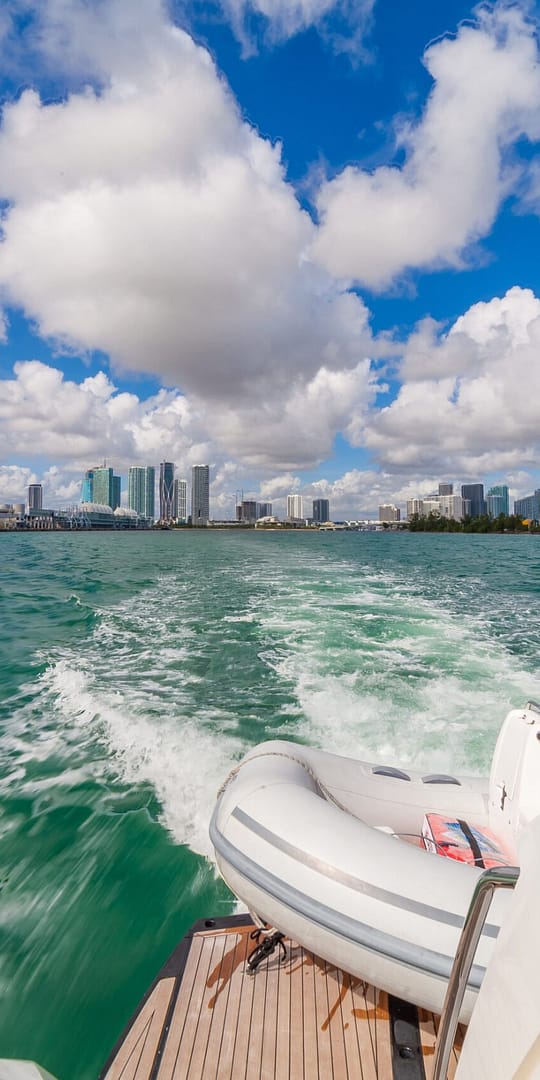 Luxury Yachting Hawaii