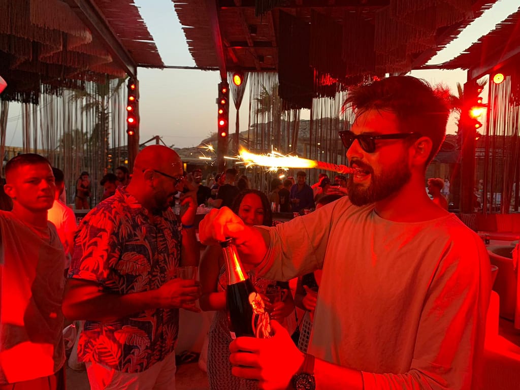 mykonos party - santanna mykonos - reservations mykonos