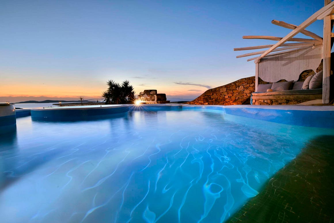 rent villa in Mykonos - casa bianco - billionaire club mykonos villa pool 2